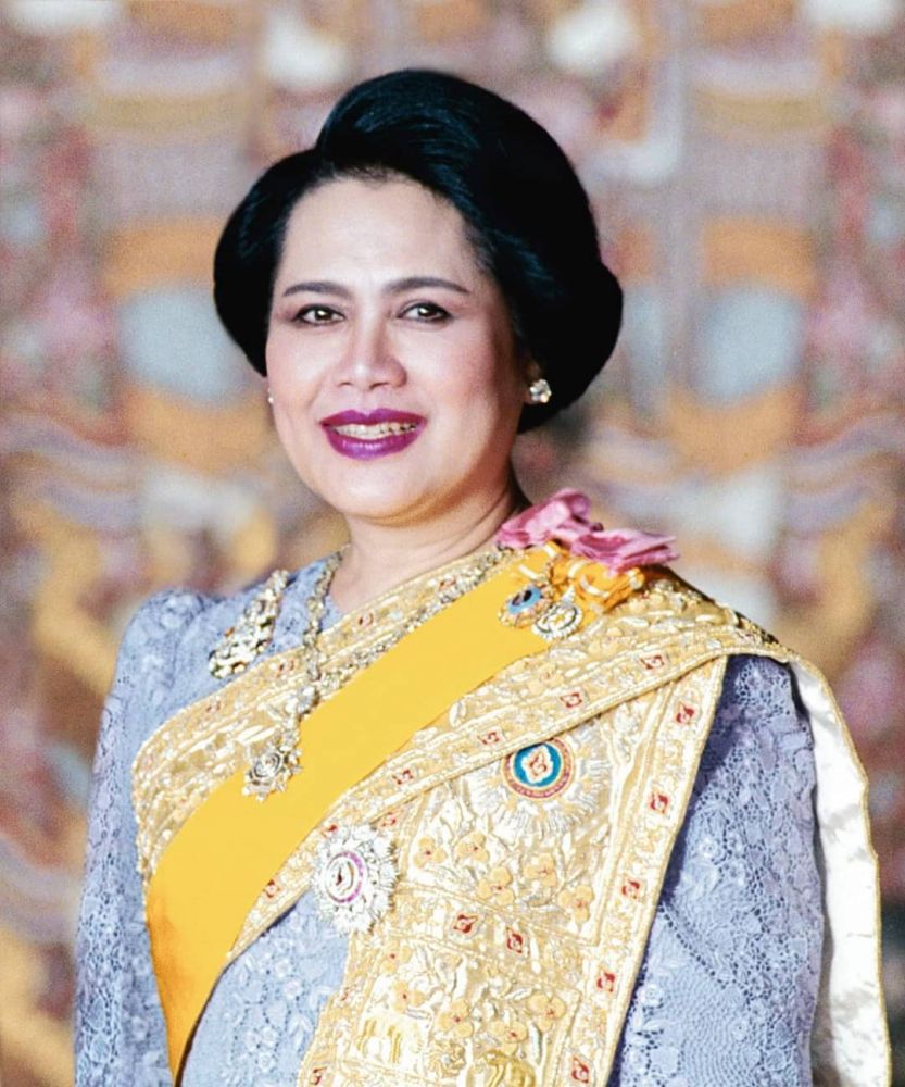 ตราประจำพระองค์ สมเด็จพระนางเจ้าสิริกิติ์